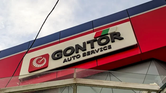 Inside Gontor Auto Service